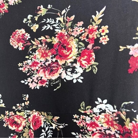 2/$30 Junior Cap Sleeve Black Floral Stretchy Sundress Partial Open Back Large - Picture 6 of 9